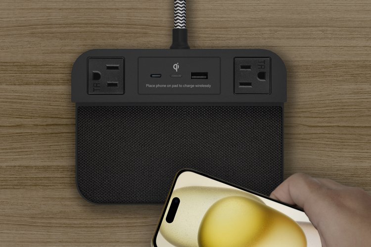 Nonstop, Station P, QI Wireless Charger, w/ 2 Outlets and USB-A/USB-C, Black