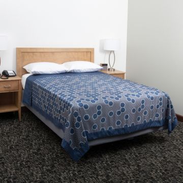 Honeycomb Reversible Coverlet Navy