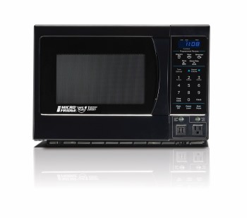 MicroFridge Microwave, 0.9 Cuft, 850W, 2 USBs & 1 Outlet, Black